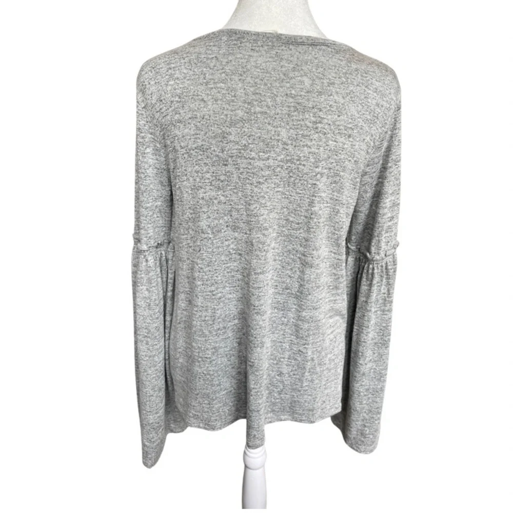 GAP top with flowy arm detail S - Picture 3 of 6